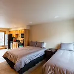 Breakaway West - Studio, 2,3 Bedrooms By Vail Realty