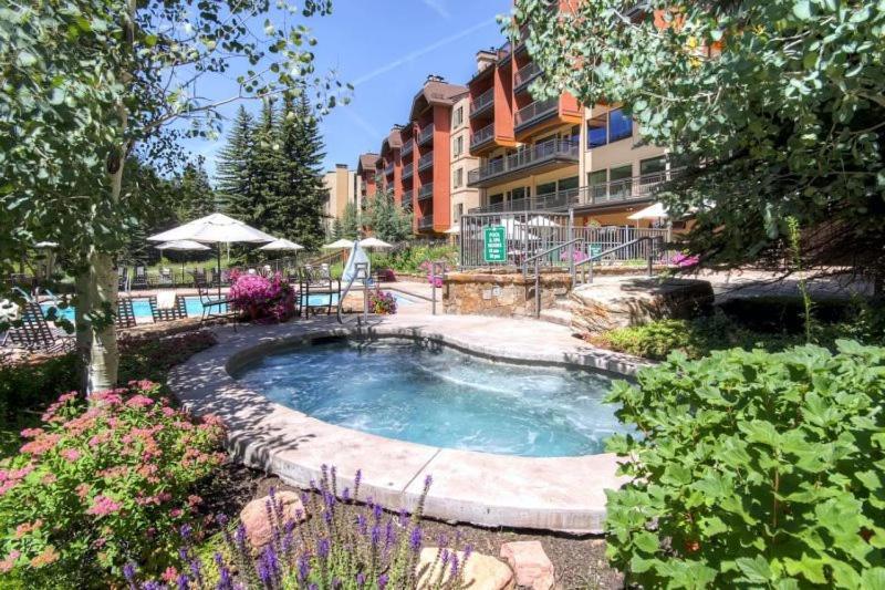 Ski In, Ski Out 3 Bedroom Mountain Residence In The Heart Of Lionshead Village With Heated Slope Side Pool And Hot Tub Apartment *