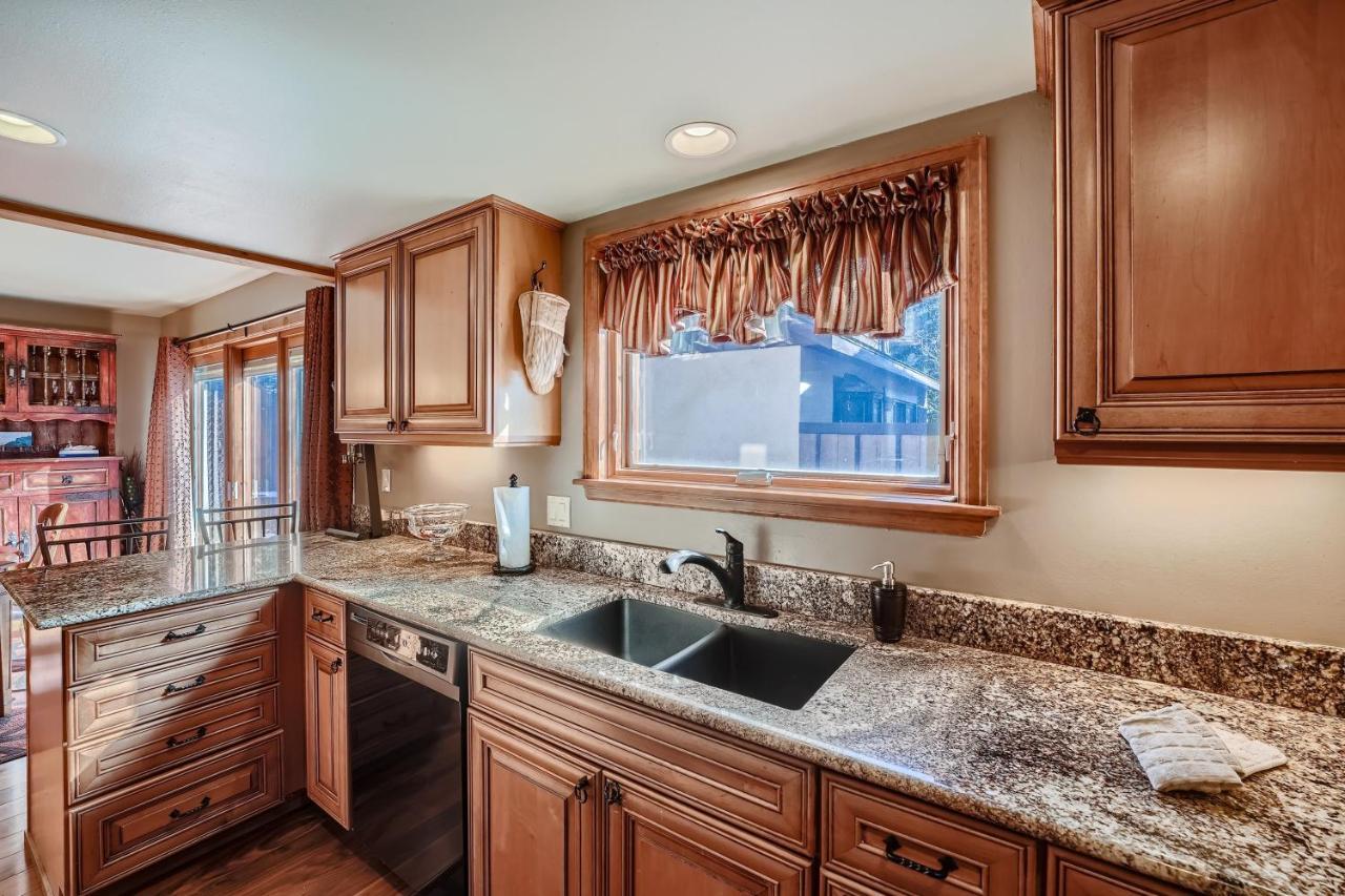 16 Riverbend Townhouse *