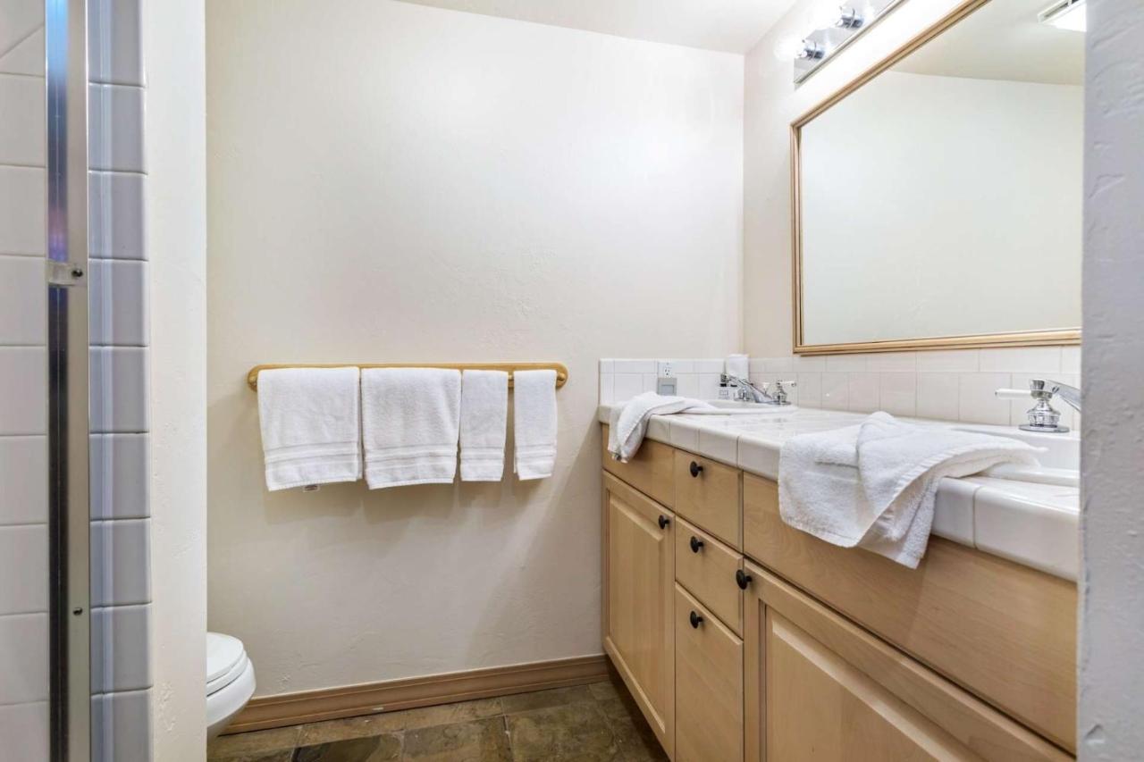 Meadow Dr 4879 #c Holiday home