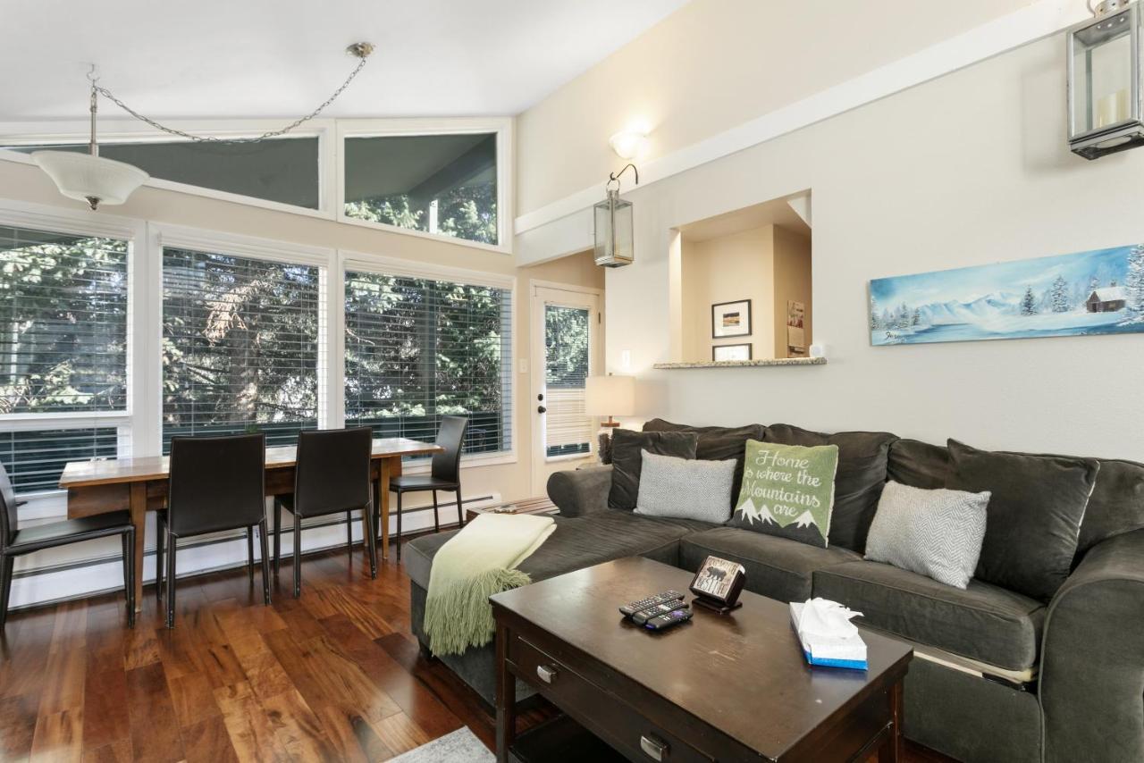 925 Red Sandstone Apartment *