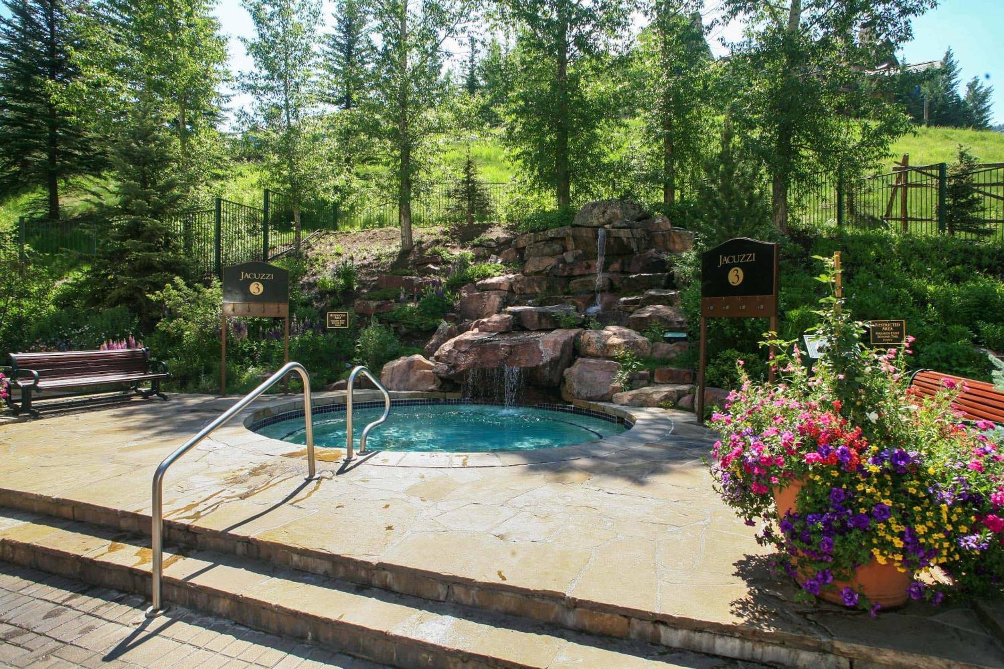 Altus 302 By East West Hospitality Apartment Vail