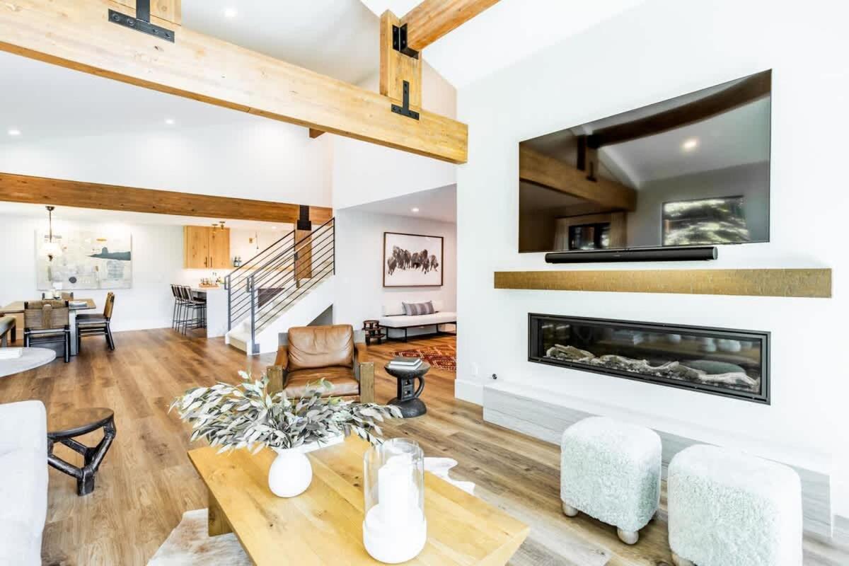 Luxury With Mountain View Holiday home Vail
