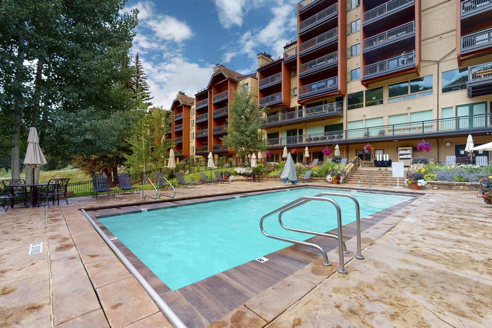 Lion Square Tower T401 Vail