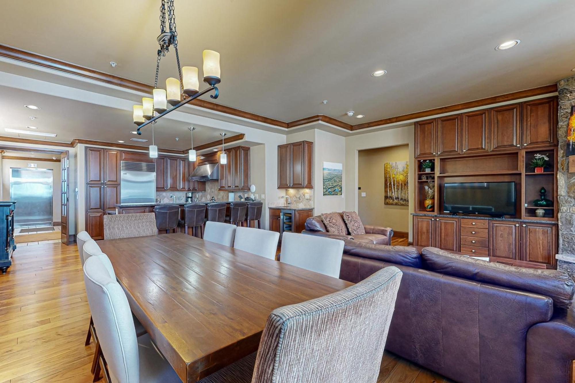 Apartment Lion Square Tower T401 Vail