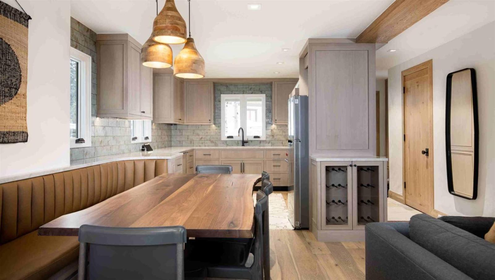 Village Luxury 4 Bedroom, Steps To Slopes! Apartment