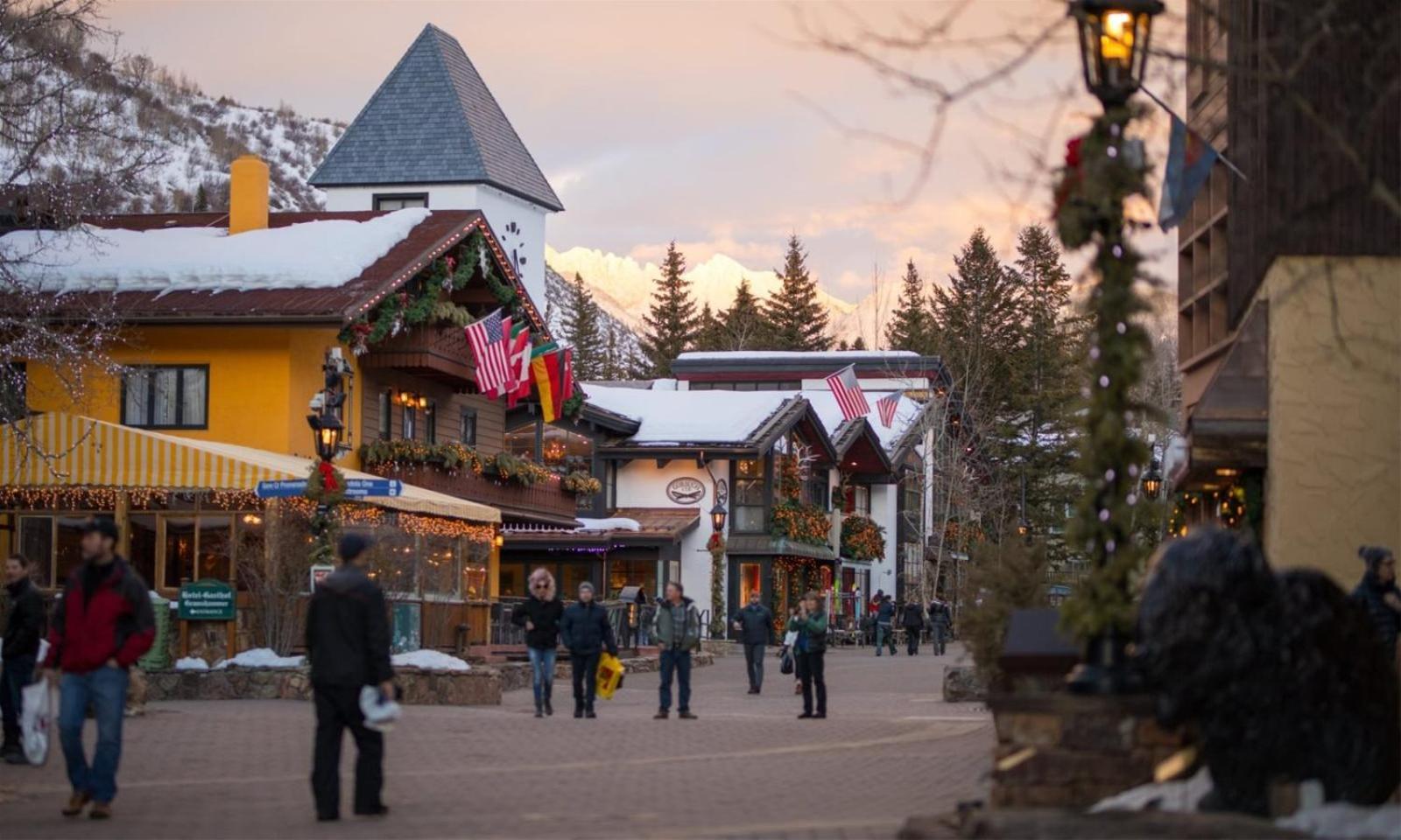 Apartment Village Luxury 4 Bedroom, Steps To Slopes! Vail