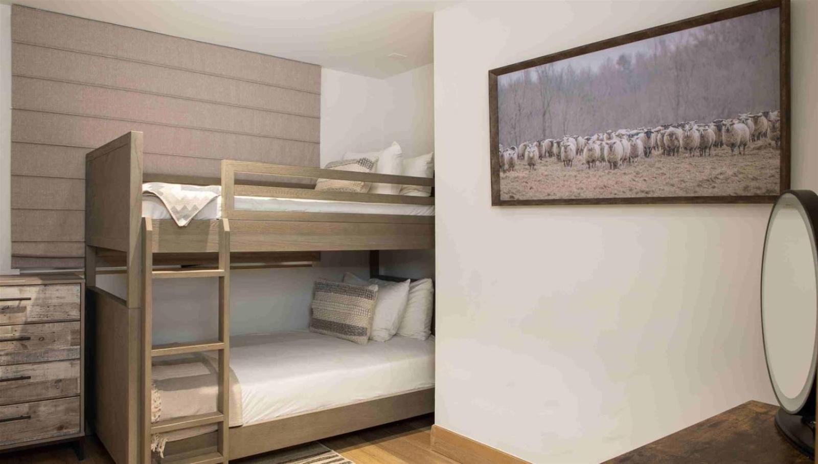 Village Luxury 4 Bedroom, Steps To Slopes! Apartment *