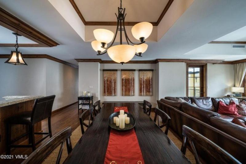 The Ritz-carlton Club, 4 Bedroom Luxury Apartment