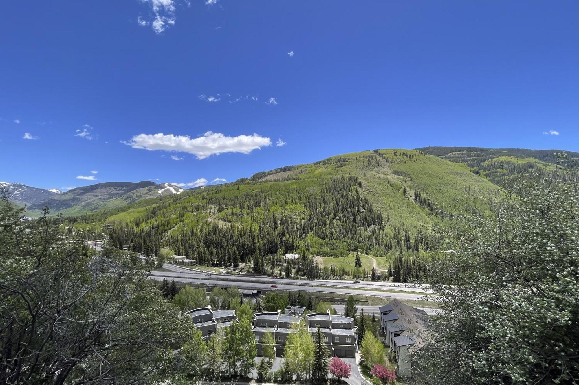 Slopeview Sanctuary Holiday home