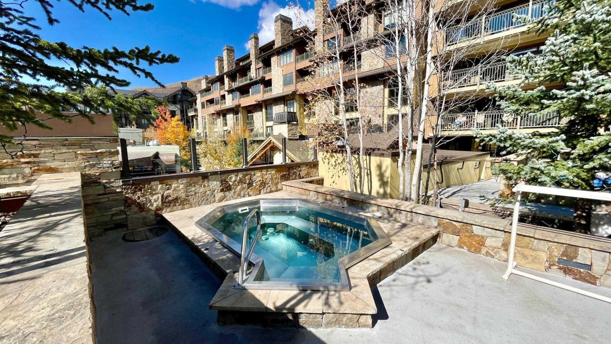 Aparthotel Landmark - Steps To Hiking, Dining & Festivals *