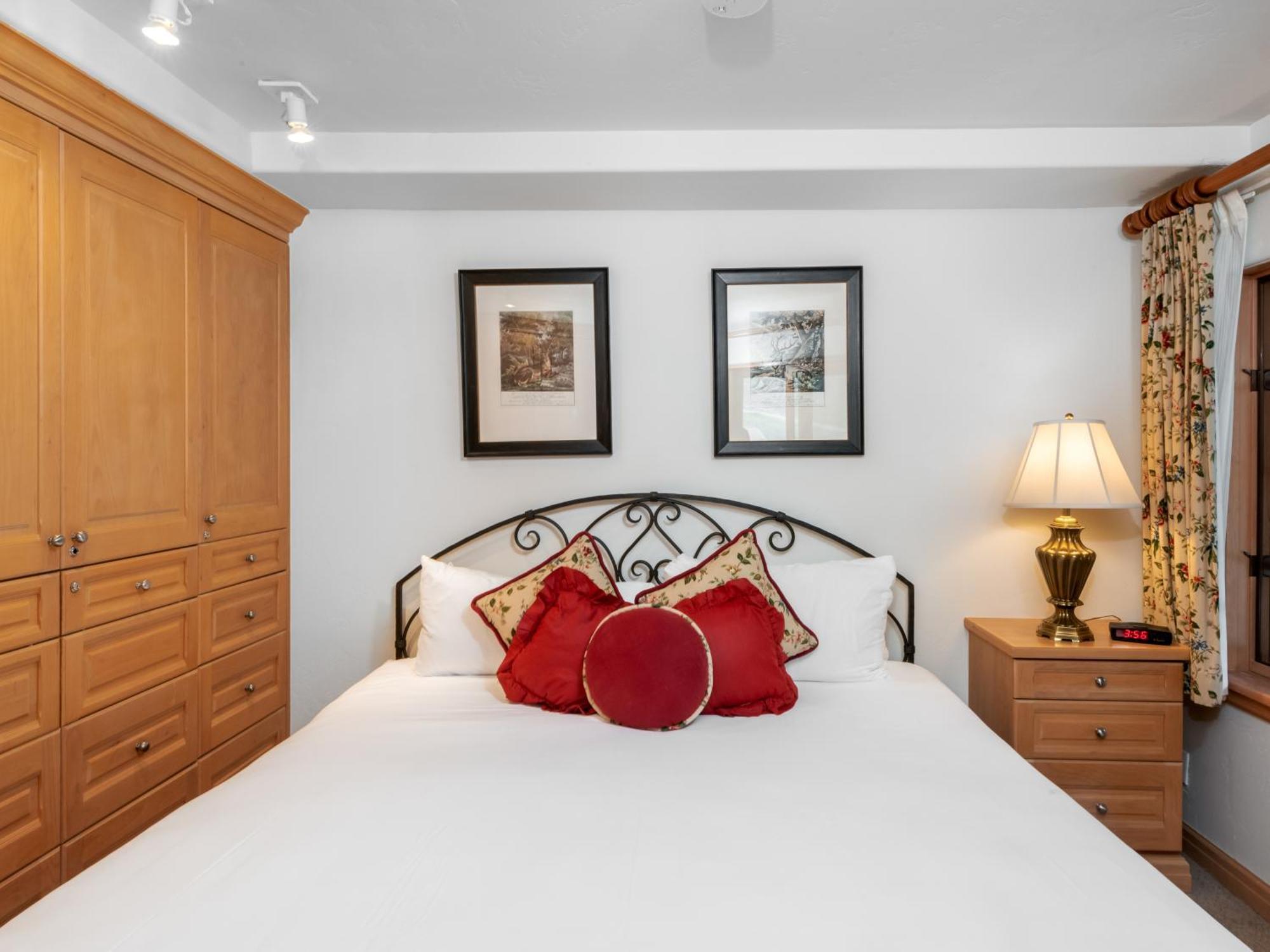 Christiania Condominiums- Coraltree Collection Apartment Vail