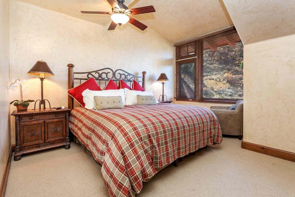 Arrowhead Alpine Club 402 Vail
