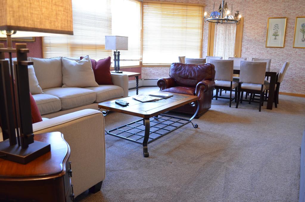 Center Place 3* Vail