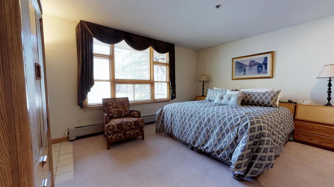 Center Place Aparthotel 3*